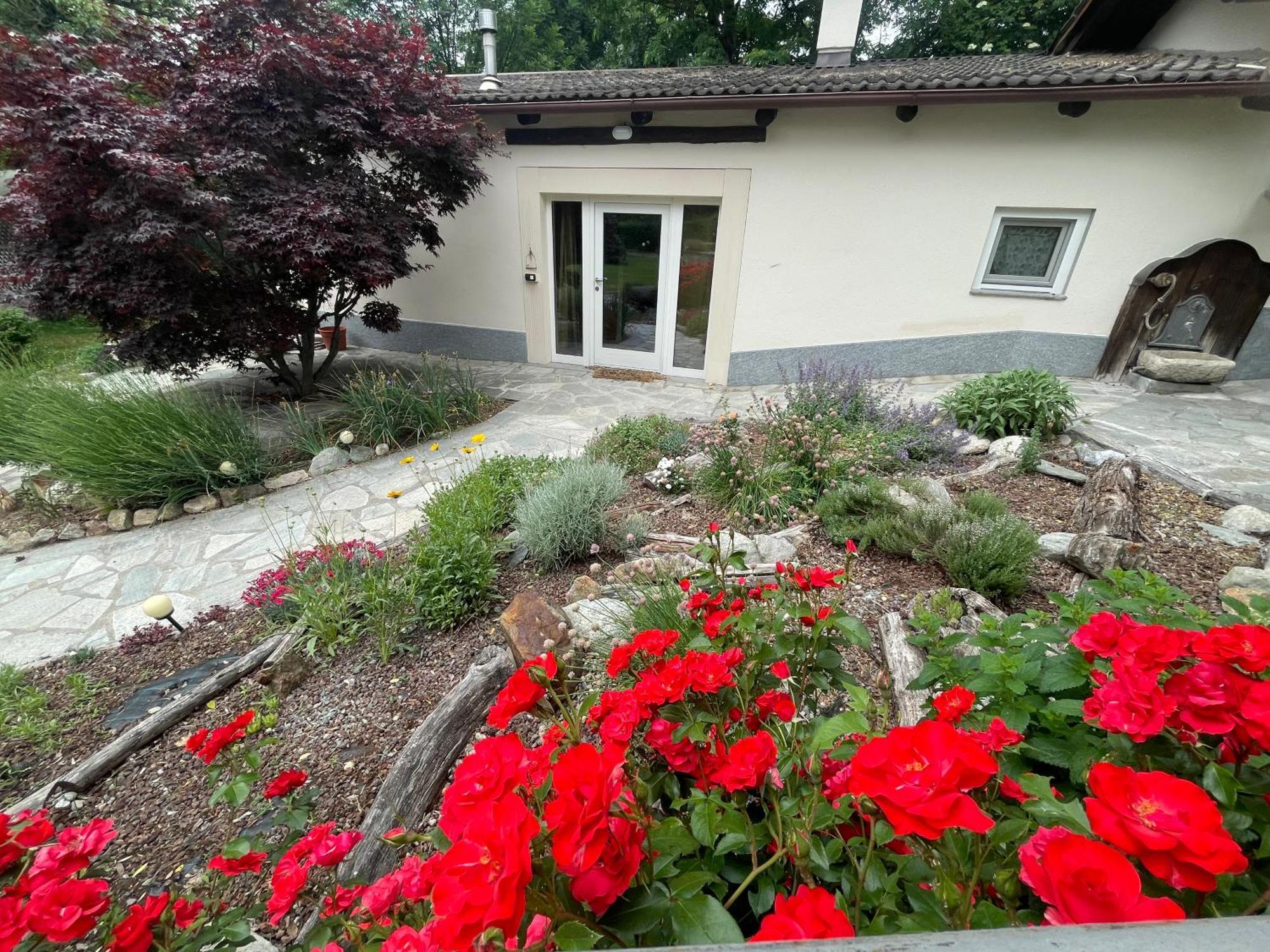 La Casina di Oscar ad Aosta Villaggio Combe Quart Esterno foto