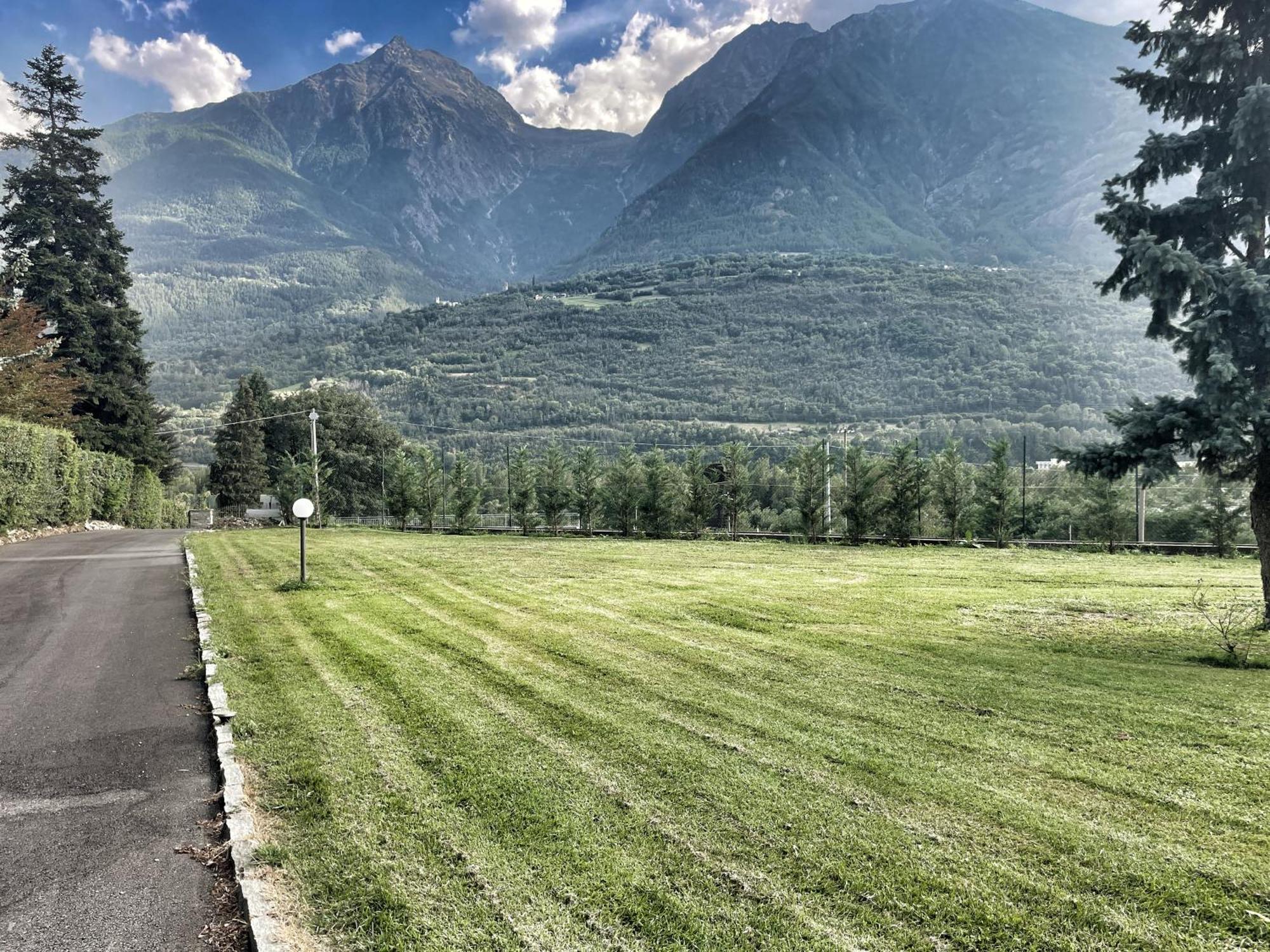 La Casina di Oscar ad Aosta Villaggio Combe Quart Esterno foto